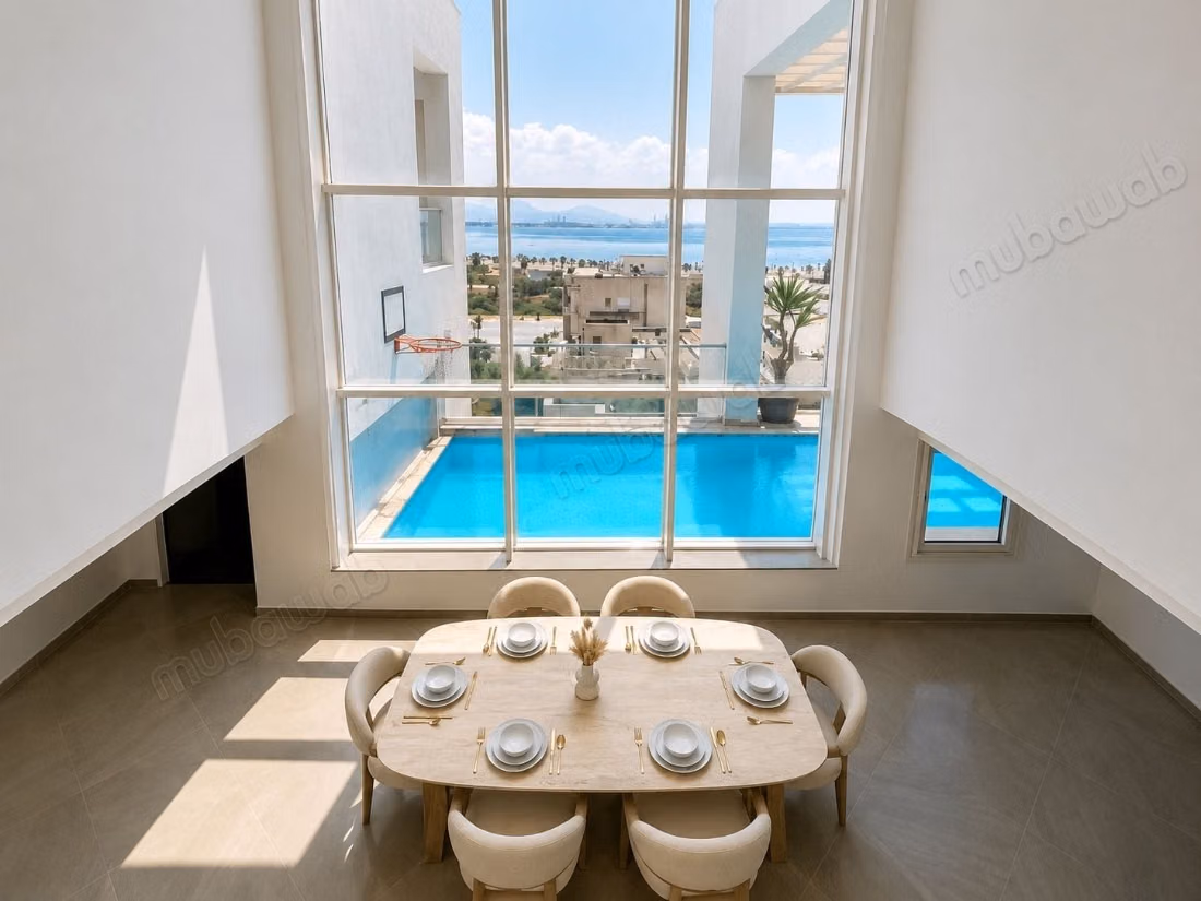 Penthouse, piscine et vue de rêve