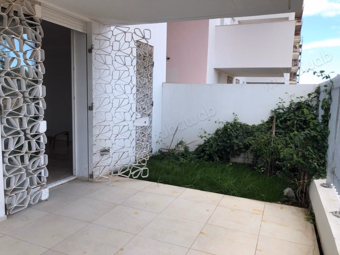 Furnished Studio for Rent / CFC