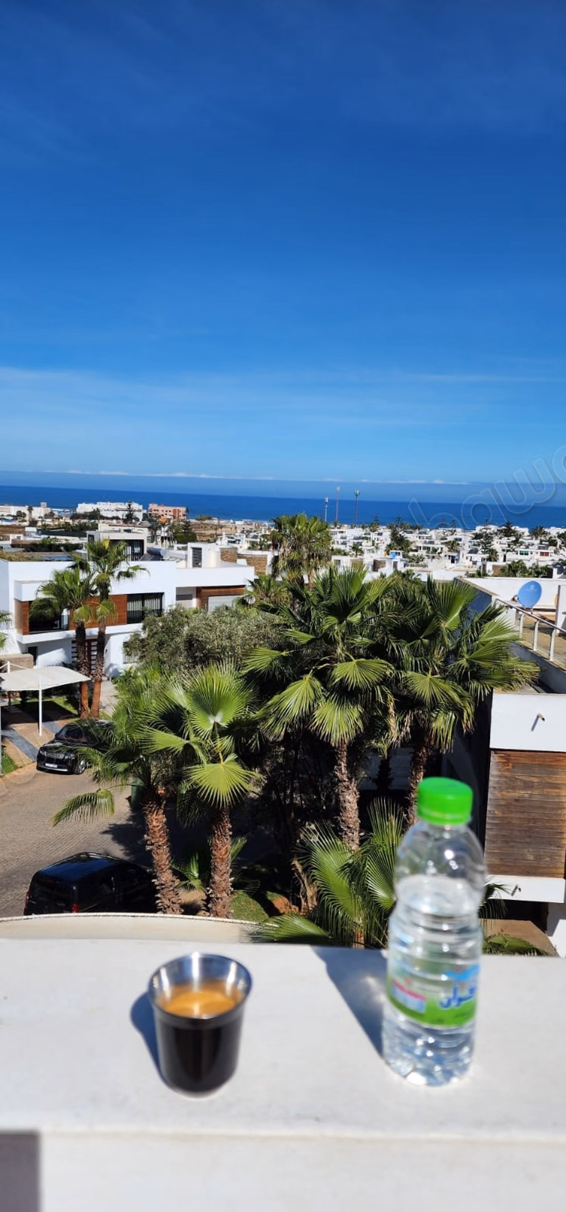 High-end villa for sale in Ain Diab. Area 664 m². Well furnished