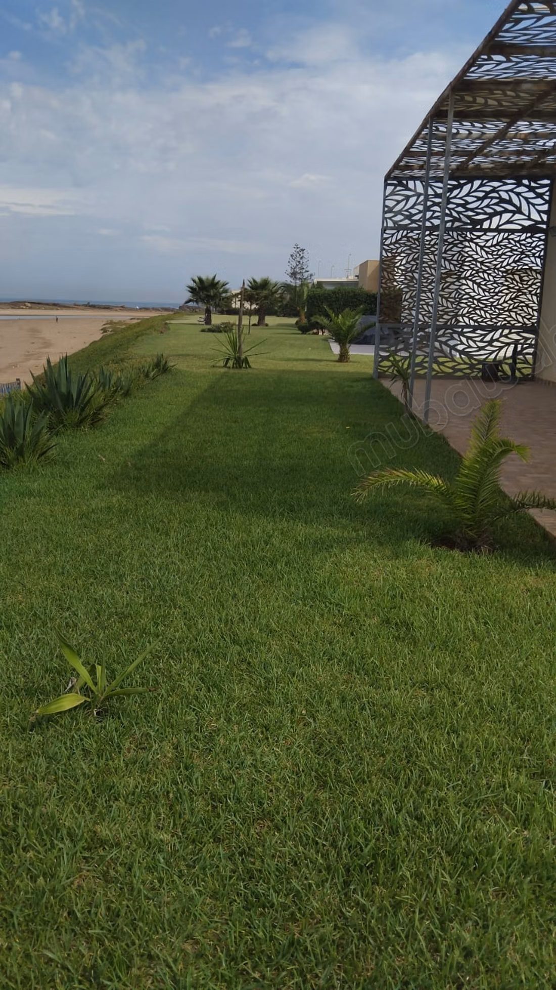 Joli bungalow meublé à louer avec vue sur mer