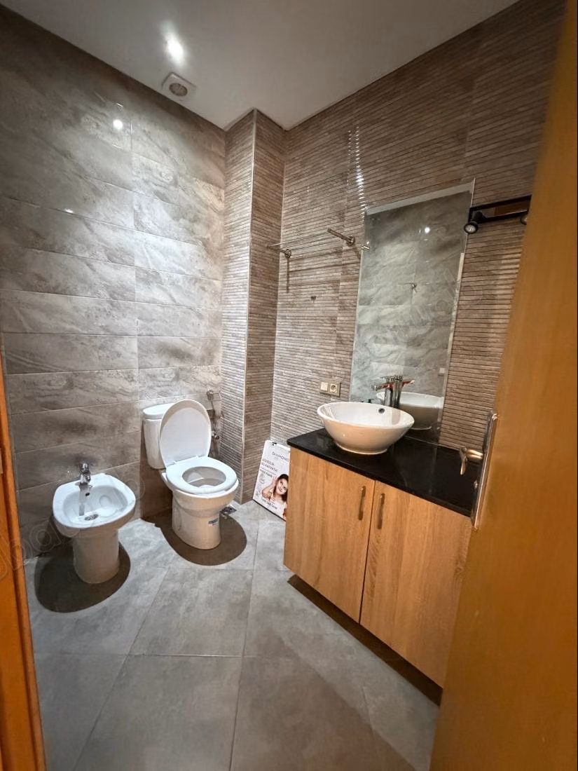Villa de luxe à vendre à Hay Targa. 7 pièces. Meublé
