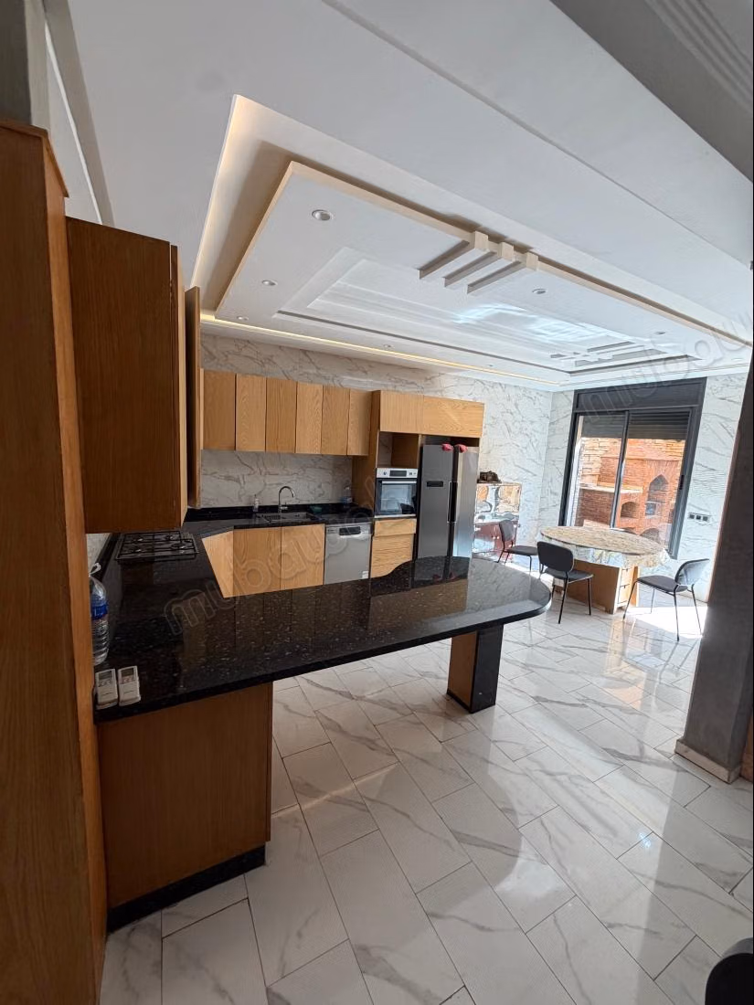 Villa de luxe à vendre à Hay Targa. 7 pièces. Meublé