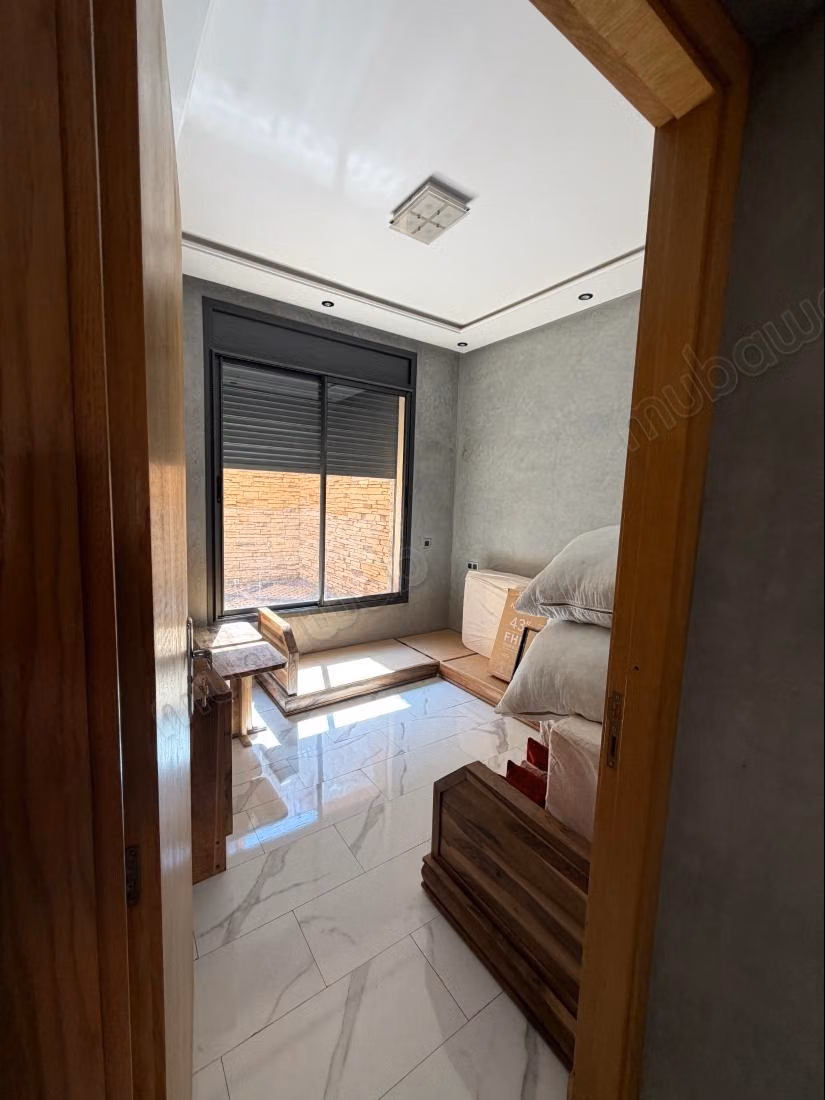Villa de luxe à vendre à Hay Targa. 7 pièces. Meublé