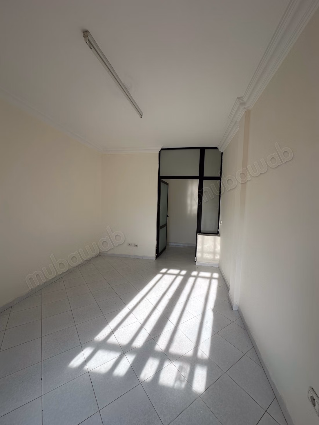Affitto ufficio vuoto in centro città. 90 metri