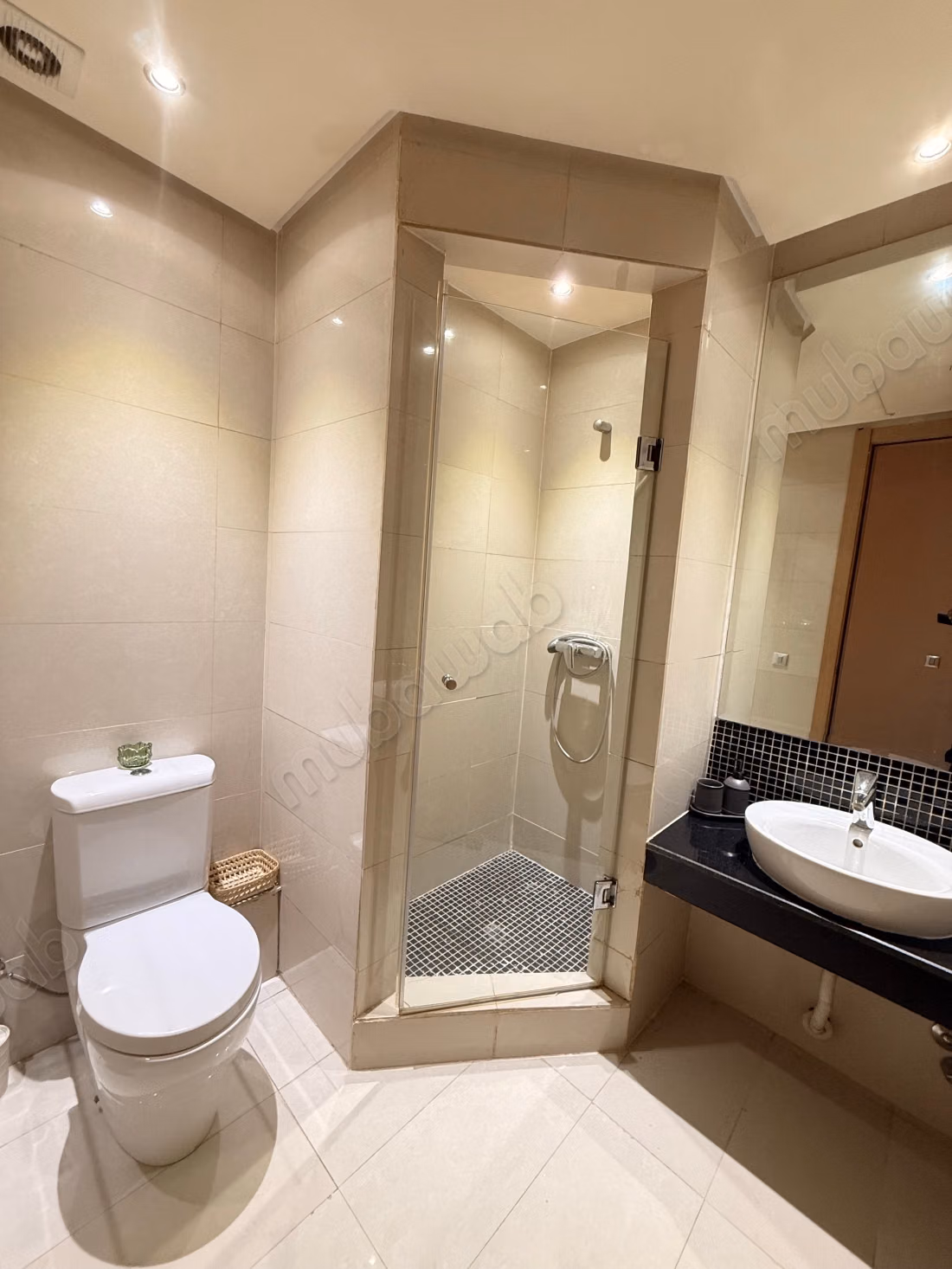 Location d'un appartement à Agdal. 2 chambres. Service de concierge et climatisation
