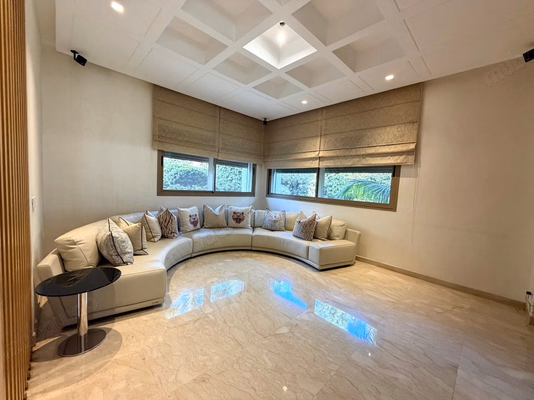 Villa for sale in California