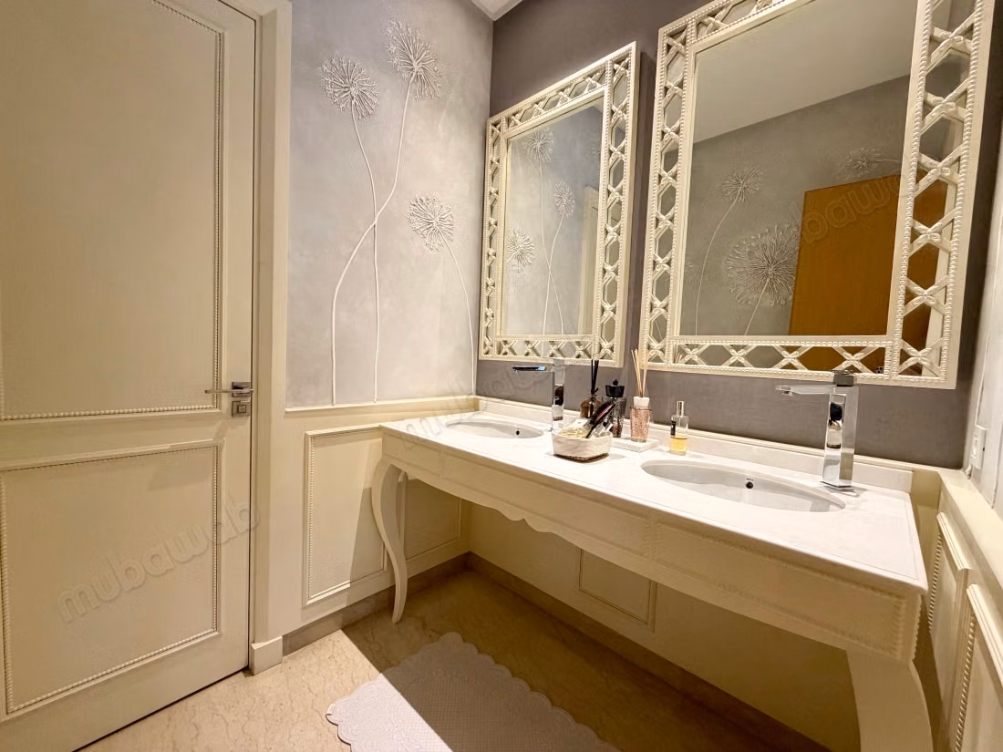 Villa for sale in California