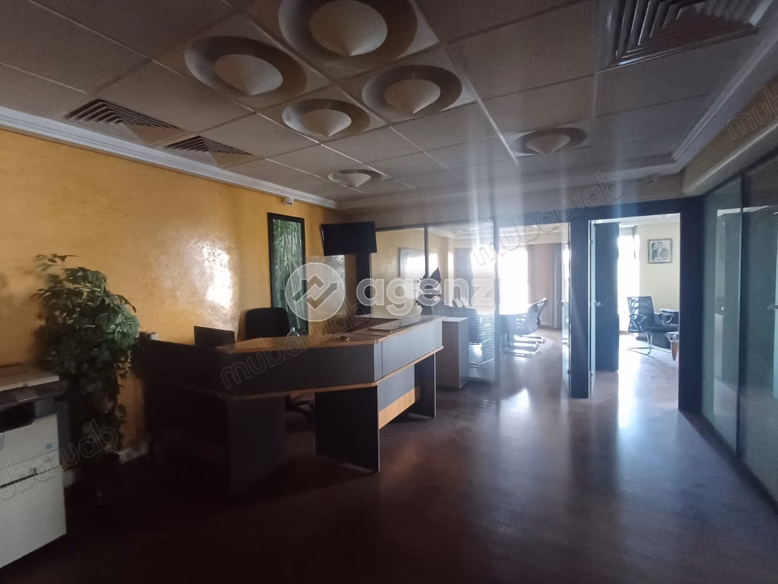 Bureau à vendre 134 m² 
Les Hôpitaux Casablanca