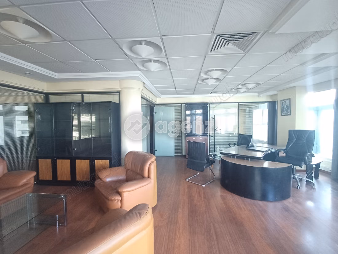 Bureau à vendre 134 m² 
Les Hôpitaux Casablanca