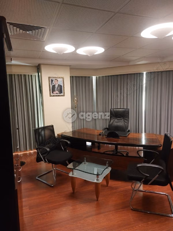 Ufficio in vendita 134 m² Gli Ospedali Casablanca