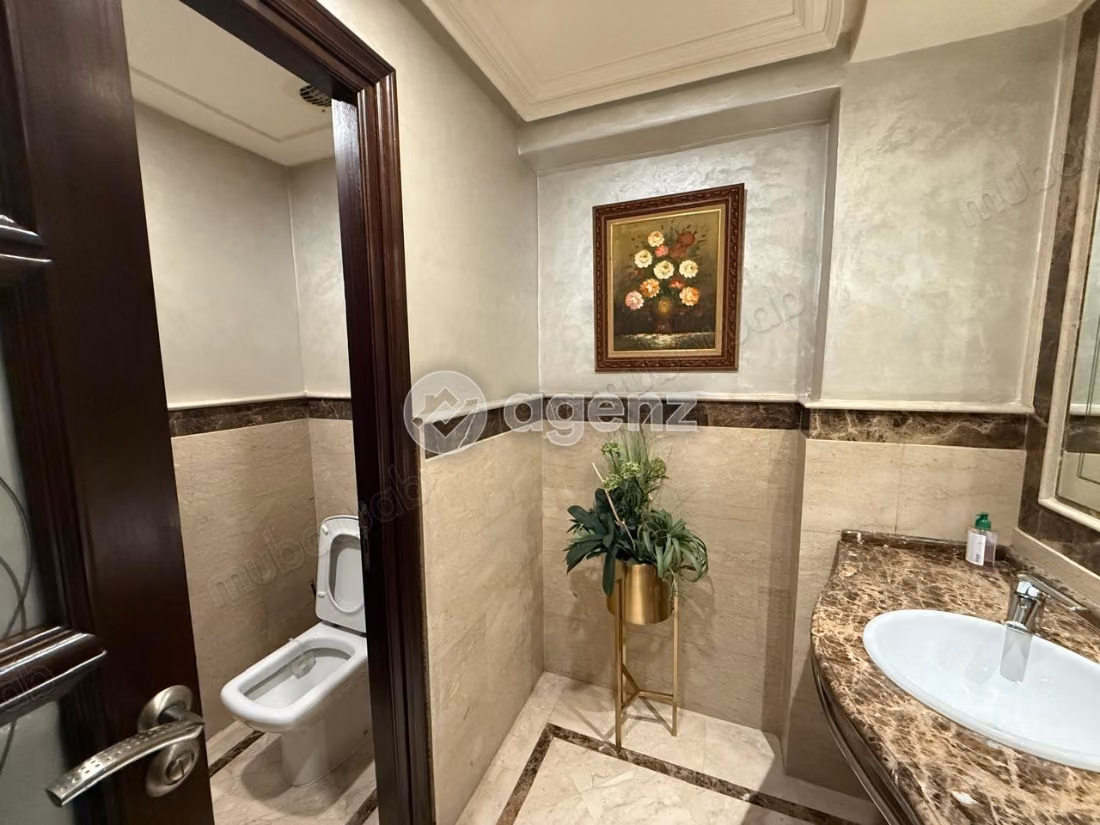 Appartement à louer 300 m², 4 chambres 
Racine Casablanca