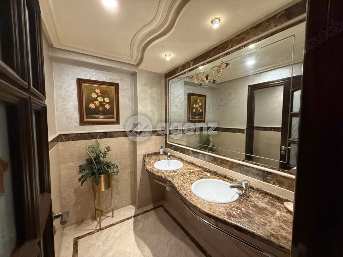 Appartement à louer 300 m², 4 chambres 
Racine Casablanca