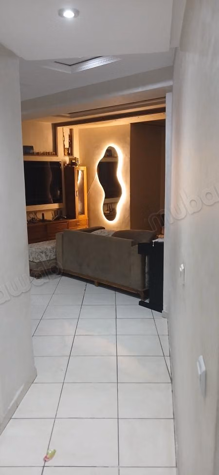 For sale: Apartment in the city center. Area 110 m². The residence offers concierge service and air conditioning system.
