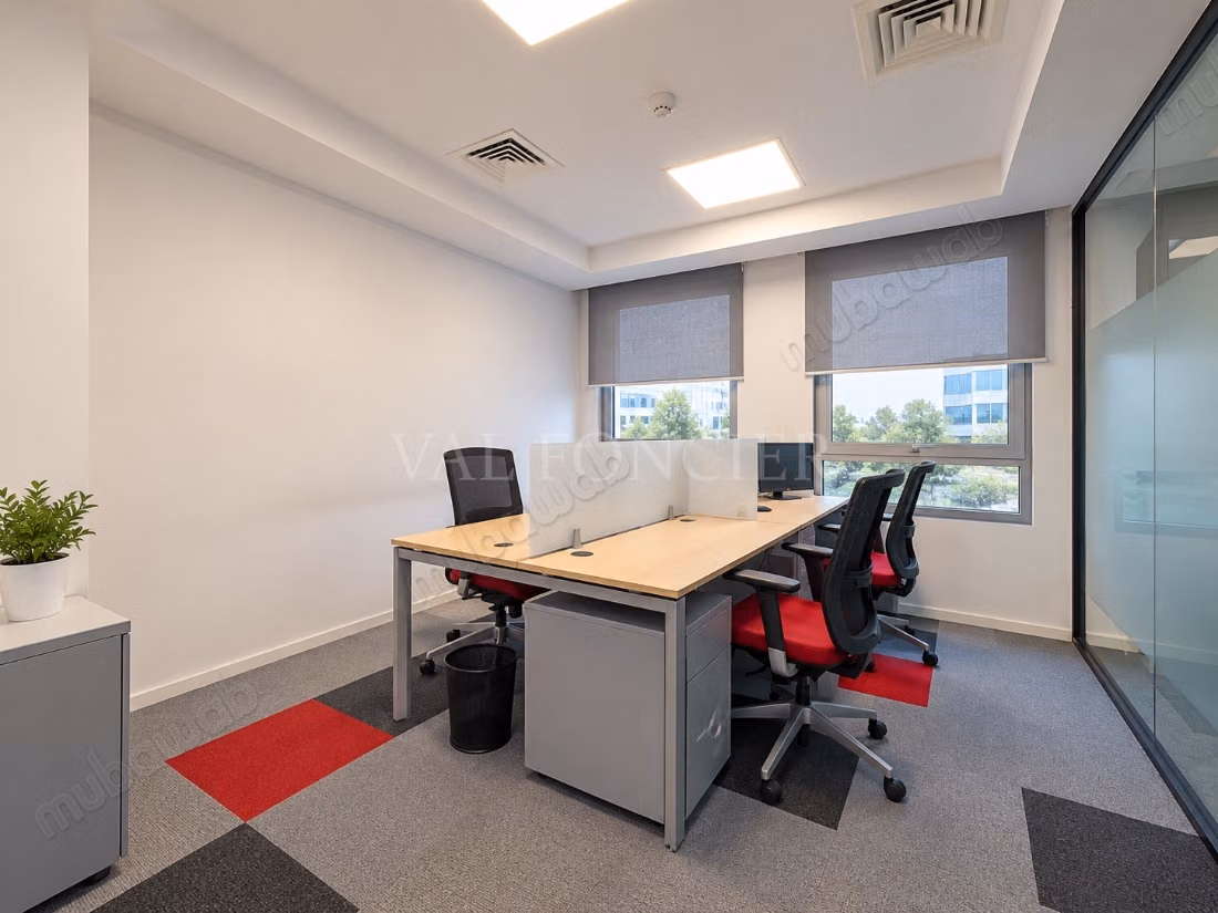 À louer – Bureau haut standing aménagé et non meublé de 234 m² à Sidi Maarouf, Casablanca