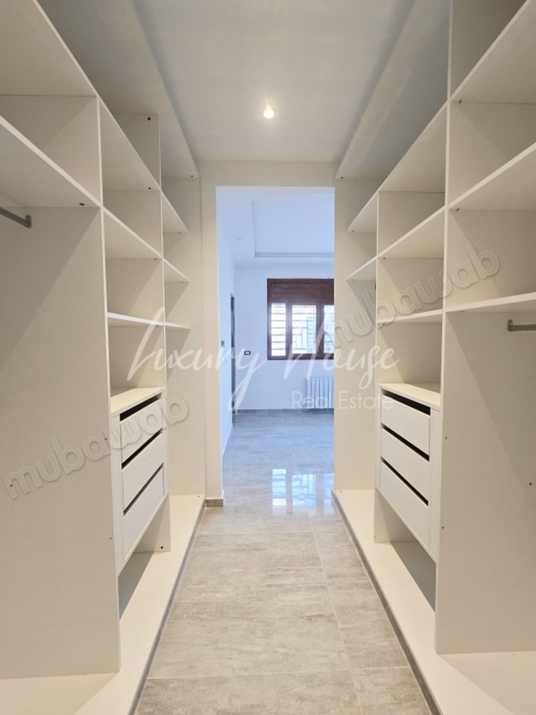 Villa jamais habitée S3 plain pied avec piscine et