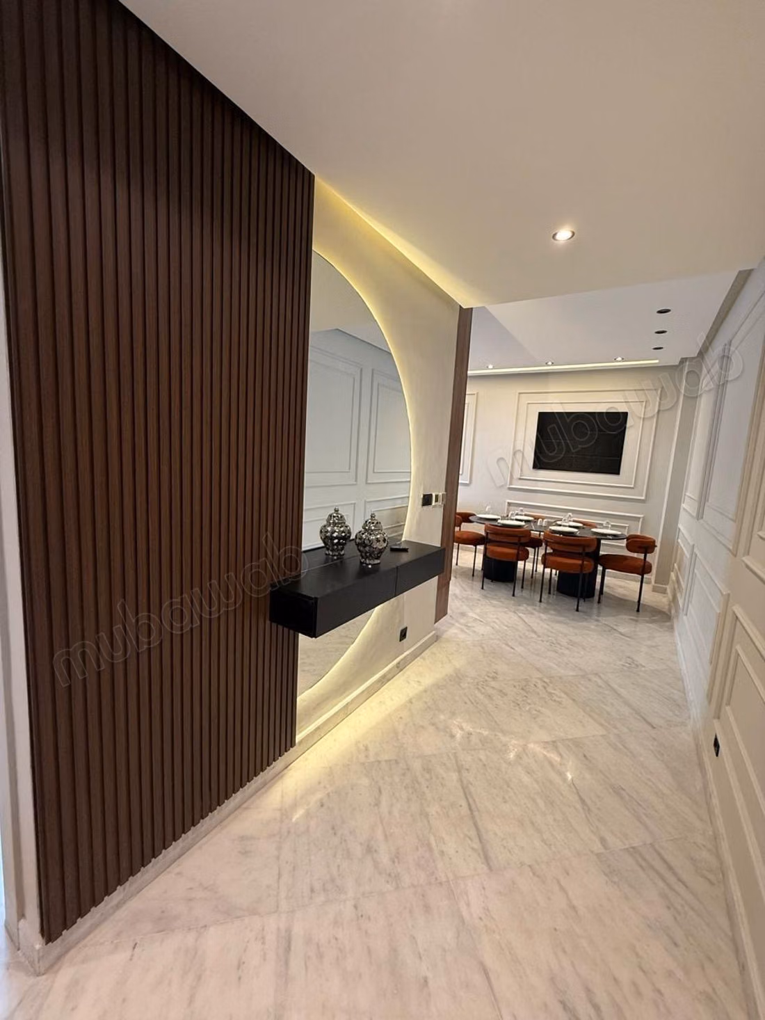 Bel appartement en location à El Manar 
El Hank. Surface totale 140 m². Bien meublé