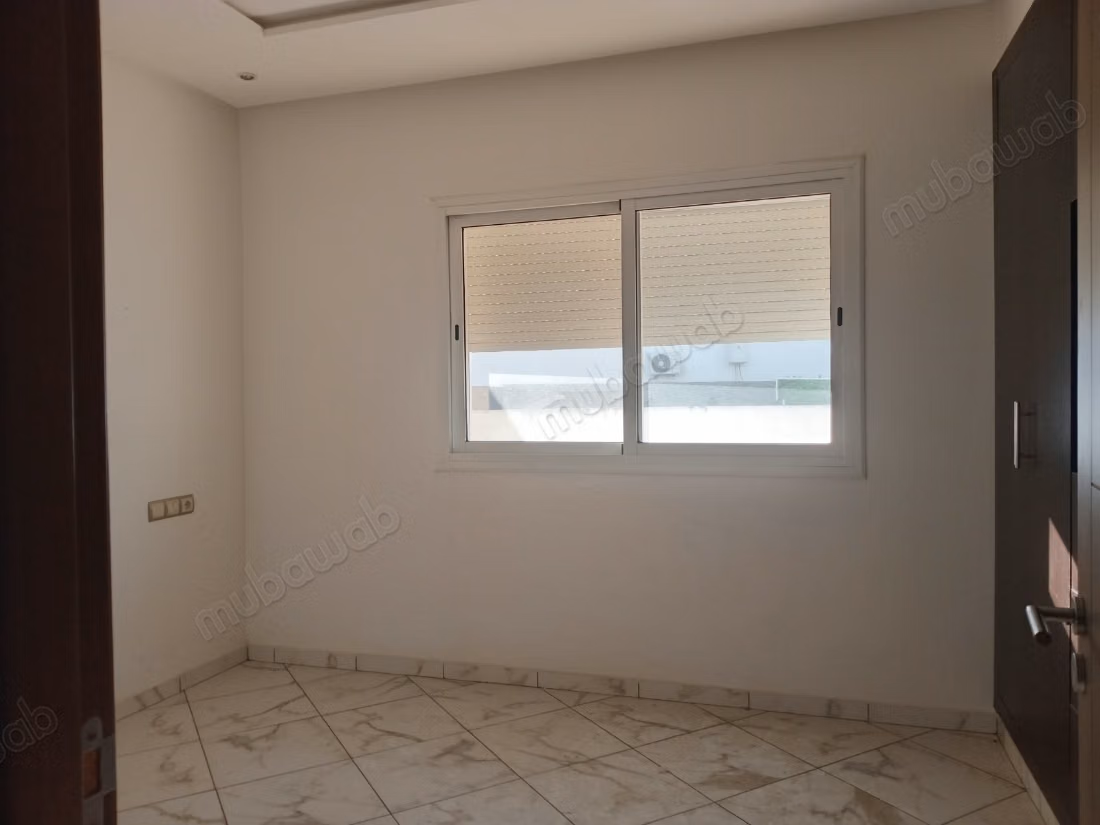Bel appartement avec grande terrasse a louer