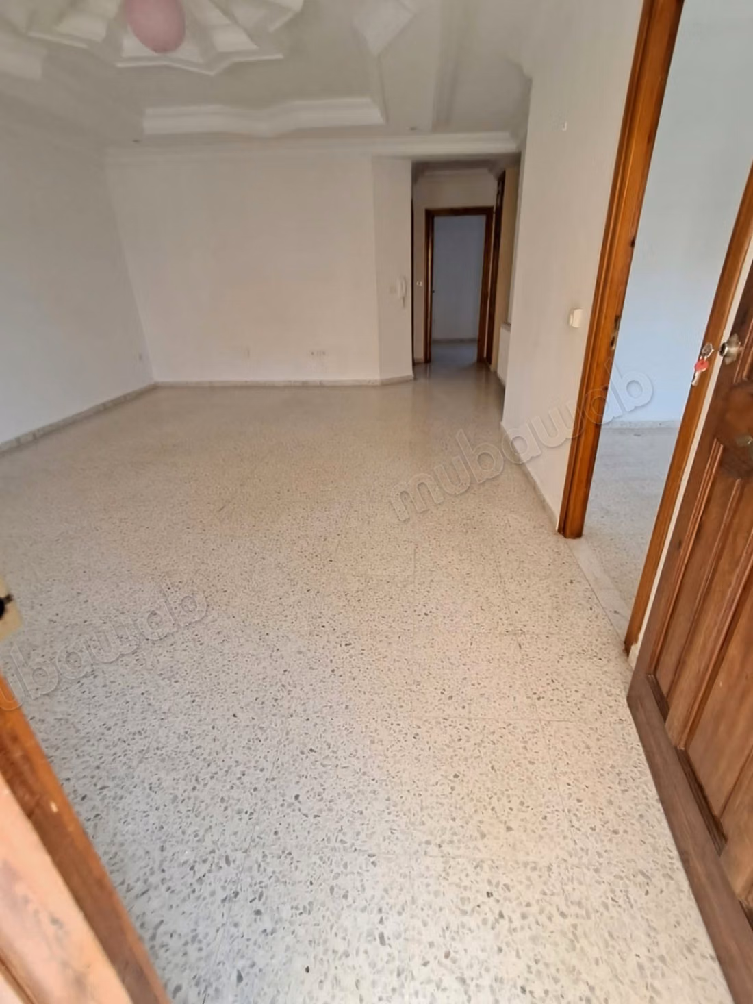 Piano in affitto a Cité Ennasr 2. Superficie 120 m²