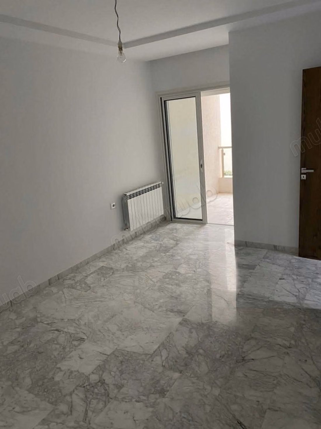 Superbe appartement à louer à Cité Ennasr 2.2 belles chambres