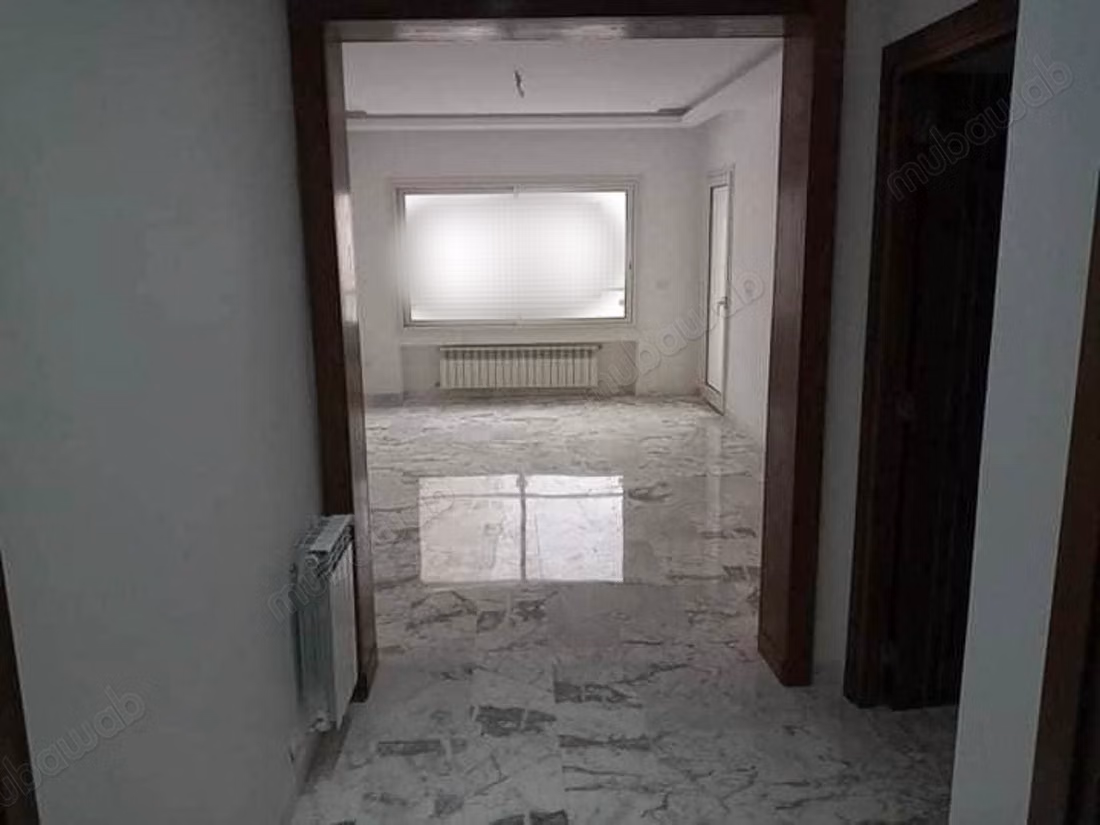 Superbe appartement à louer à Cité Ennasr 2.2 belles chambres