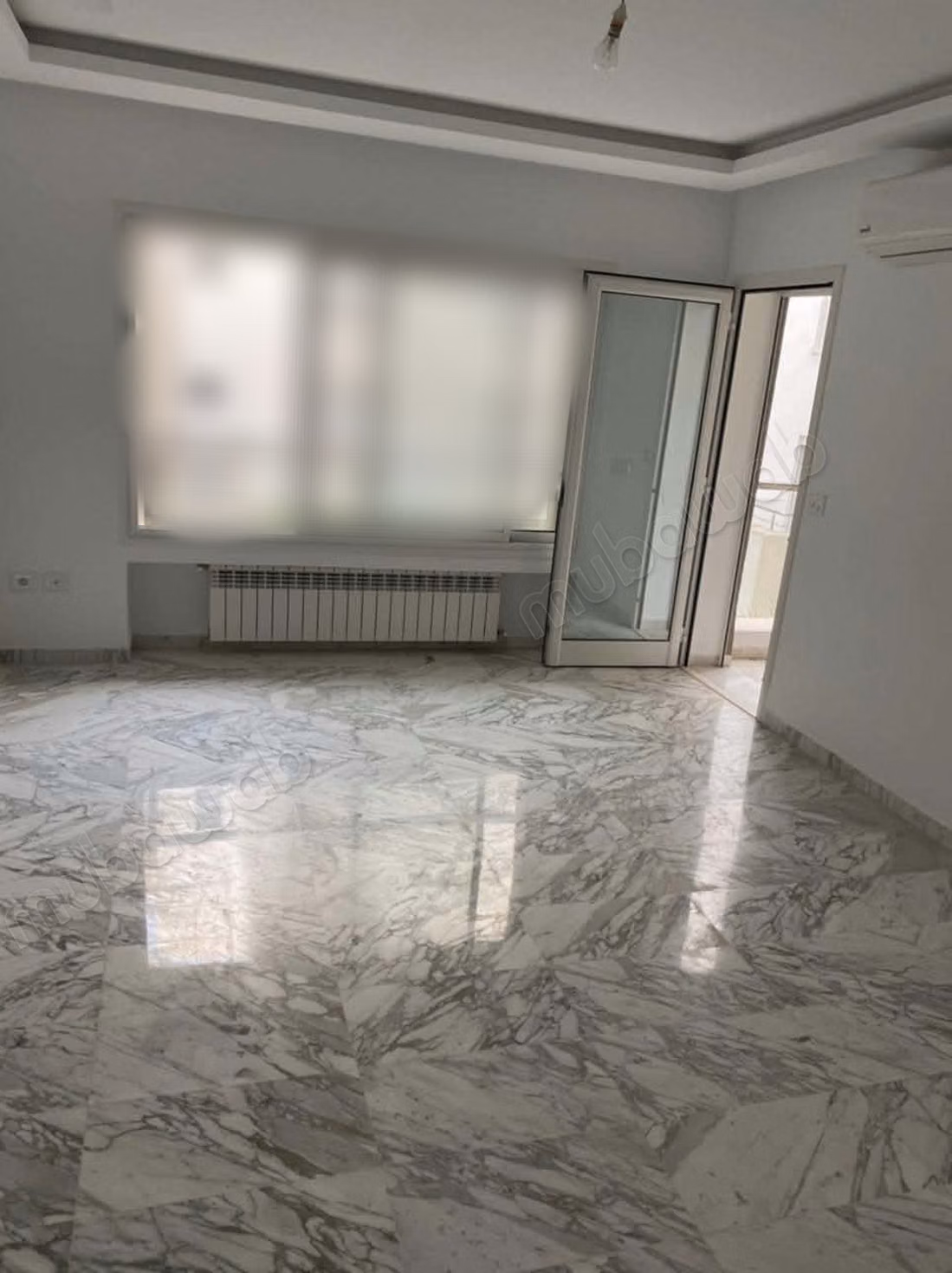 Superbe appartement à louer à Cité Ennasr 2.2 belles chambres
