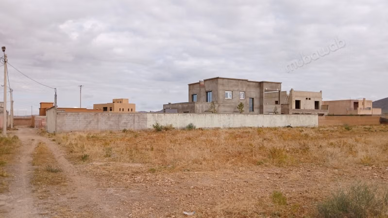 Vente de terrain à Bourrous. 
Surface totale 1000 m²