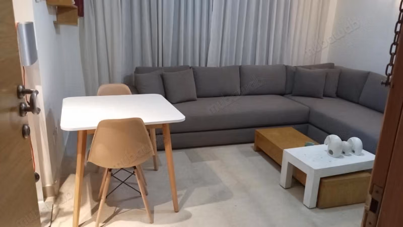 Location d'un appartement à Anfa. 1 belle chambre. Meublé