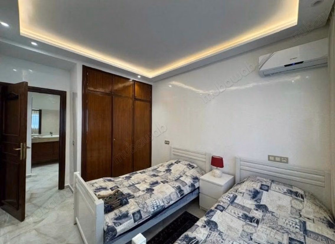 Appartement en location à Racine. 3 grandes pièces. Bien meublé