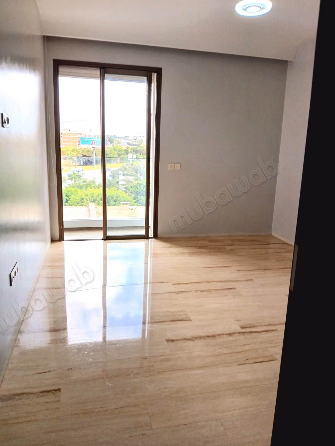 En alquiler apartamento con terraza en granja bretona