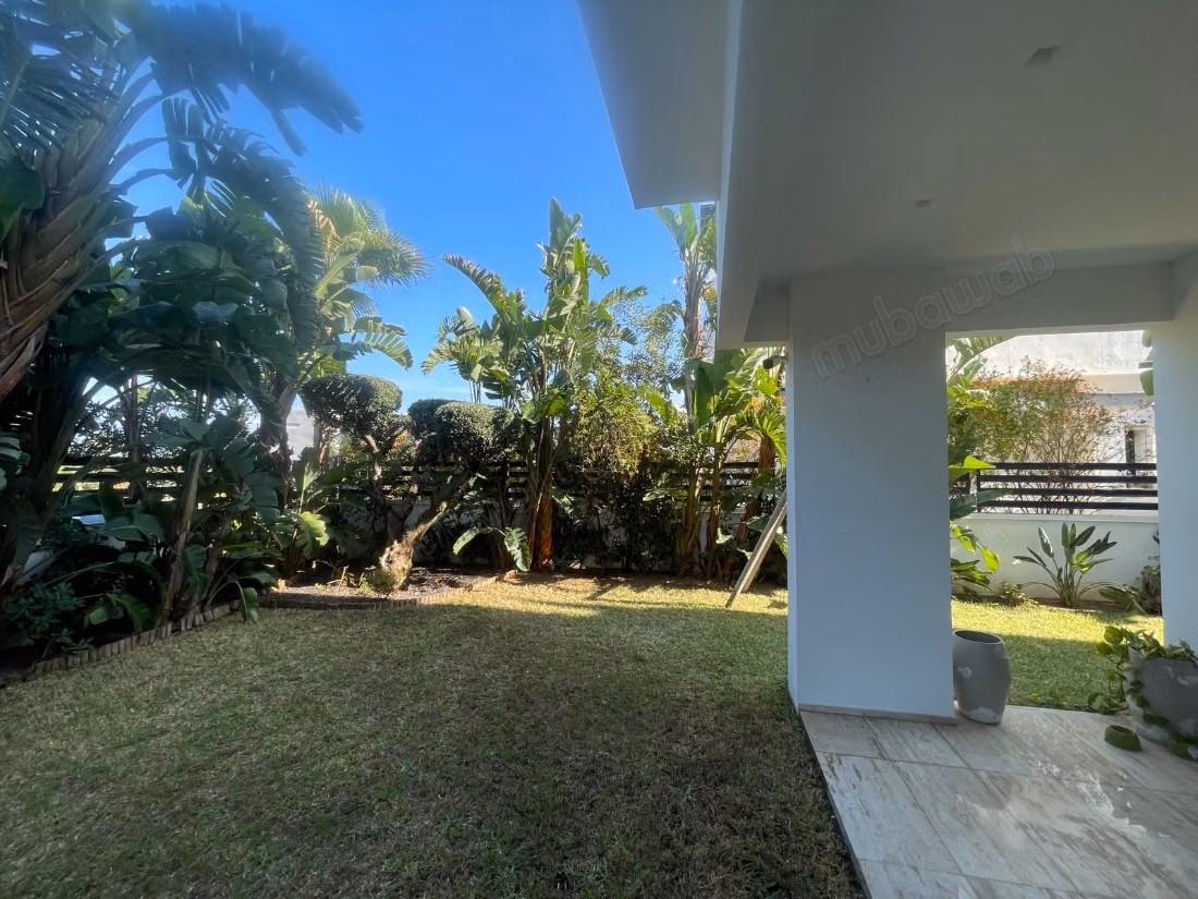 Villa S3 avec piscine et vue sur mer, Gammarth
