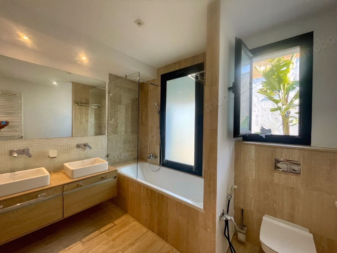 Villa S3 avec piscine et vue sur mer, Gammarth