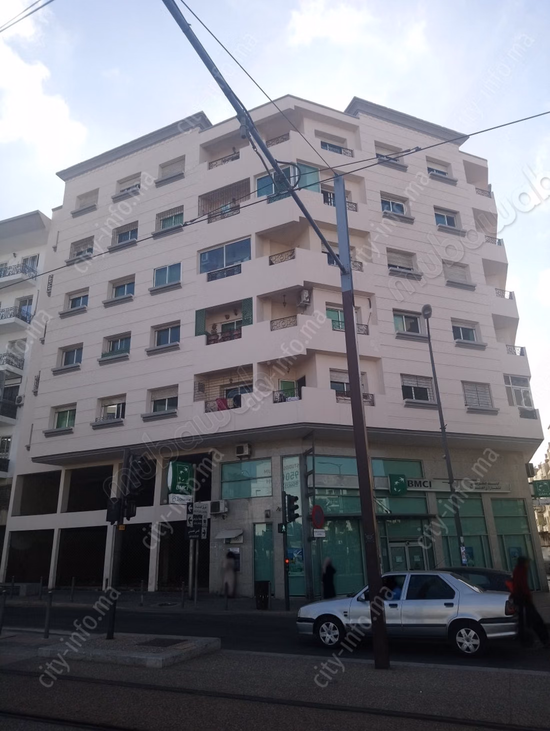 Local 364 m² 4 rideaux collé BMCI Tramway CAFC