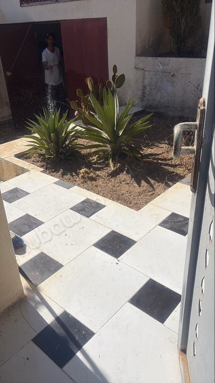 High-end house for sale in Moulay Bousselham. Area of 223 m². Terrace and garden