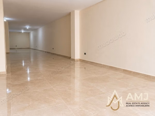 À louer local commercial de 268 m² 
bourgogne