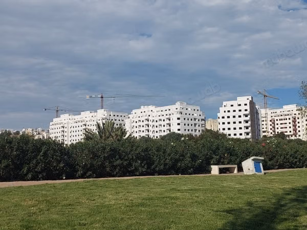 Terrain d’investissement R5 – 4 000 m² à Tanger