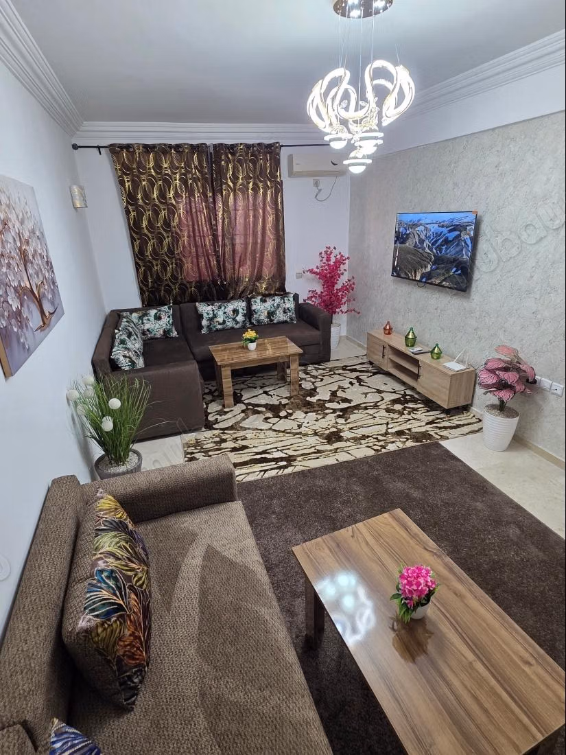 Appartements à louer à Al-Hara. 2 belles chambres. Avec ascenseur et balcon