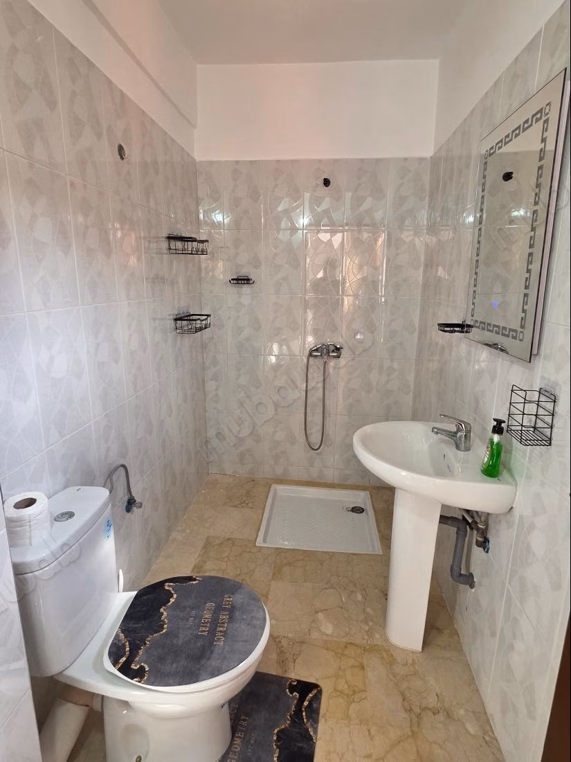 Appartements à louer à Al-Hara. 2 belles chambres. Avec ascenseur et balcon