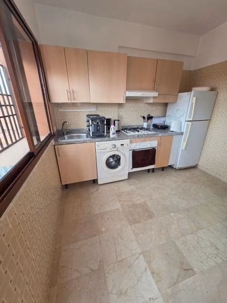 Appartements à louer à Al-Hara. 2 belles chambres. Avec ascenseur et balcon