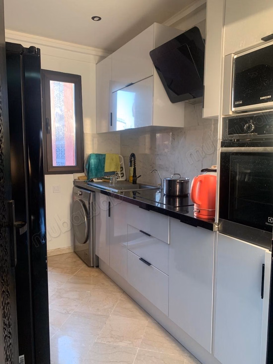 Location d'un appartement meublé, piscine