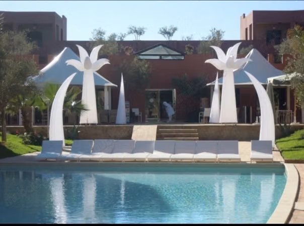 Location d'un appartement meublé, piscine