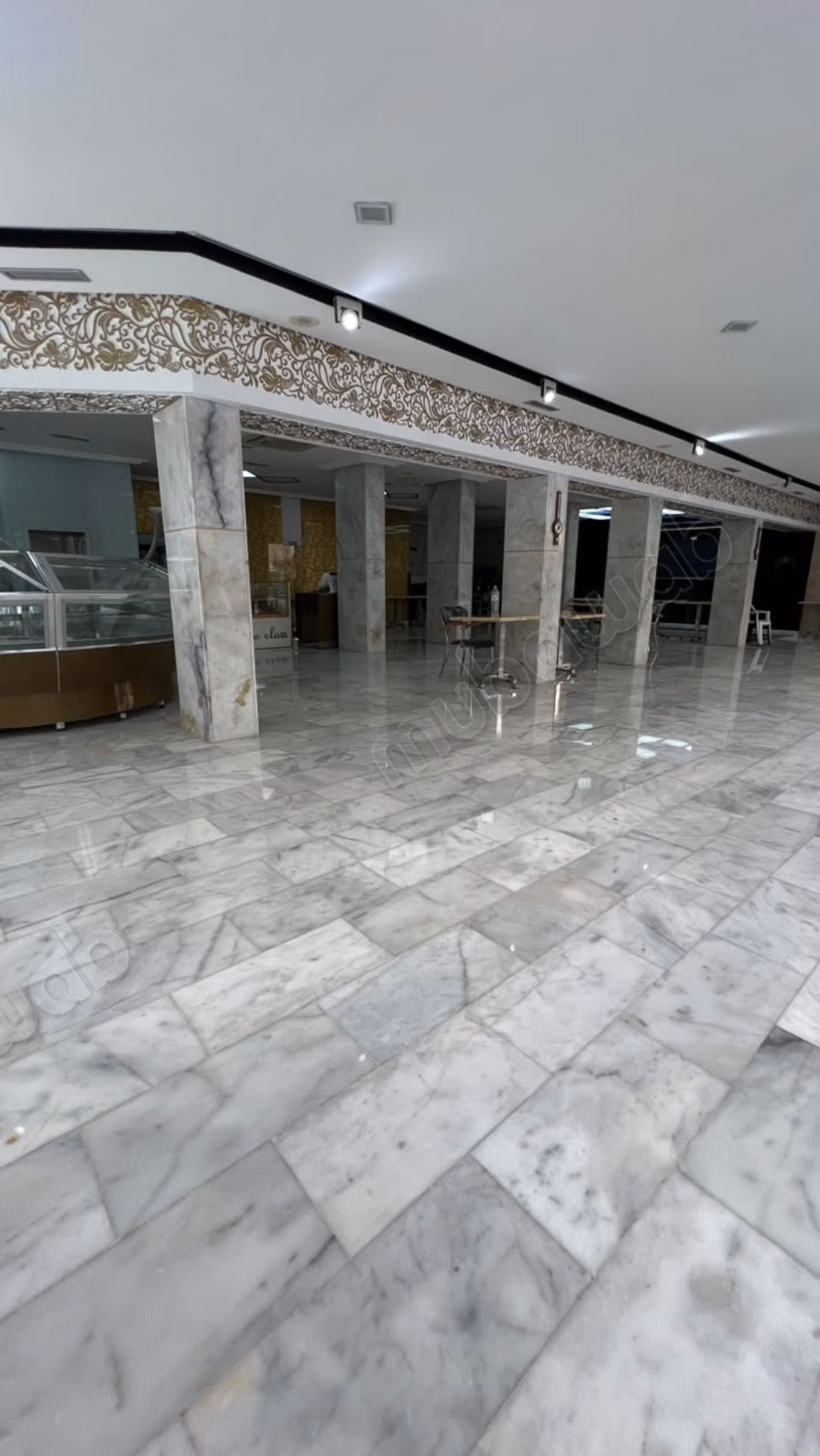 Local commercial Quartier Administratif