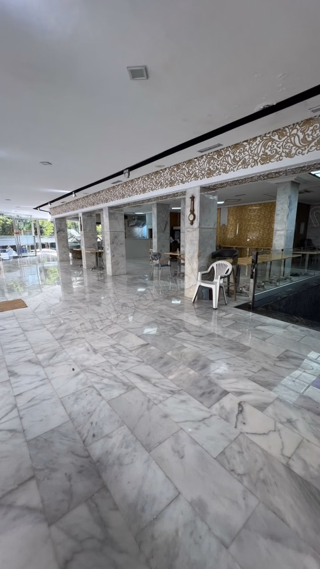 Local commercial Quartier Administratif