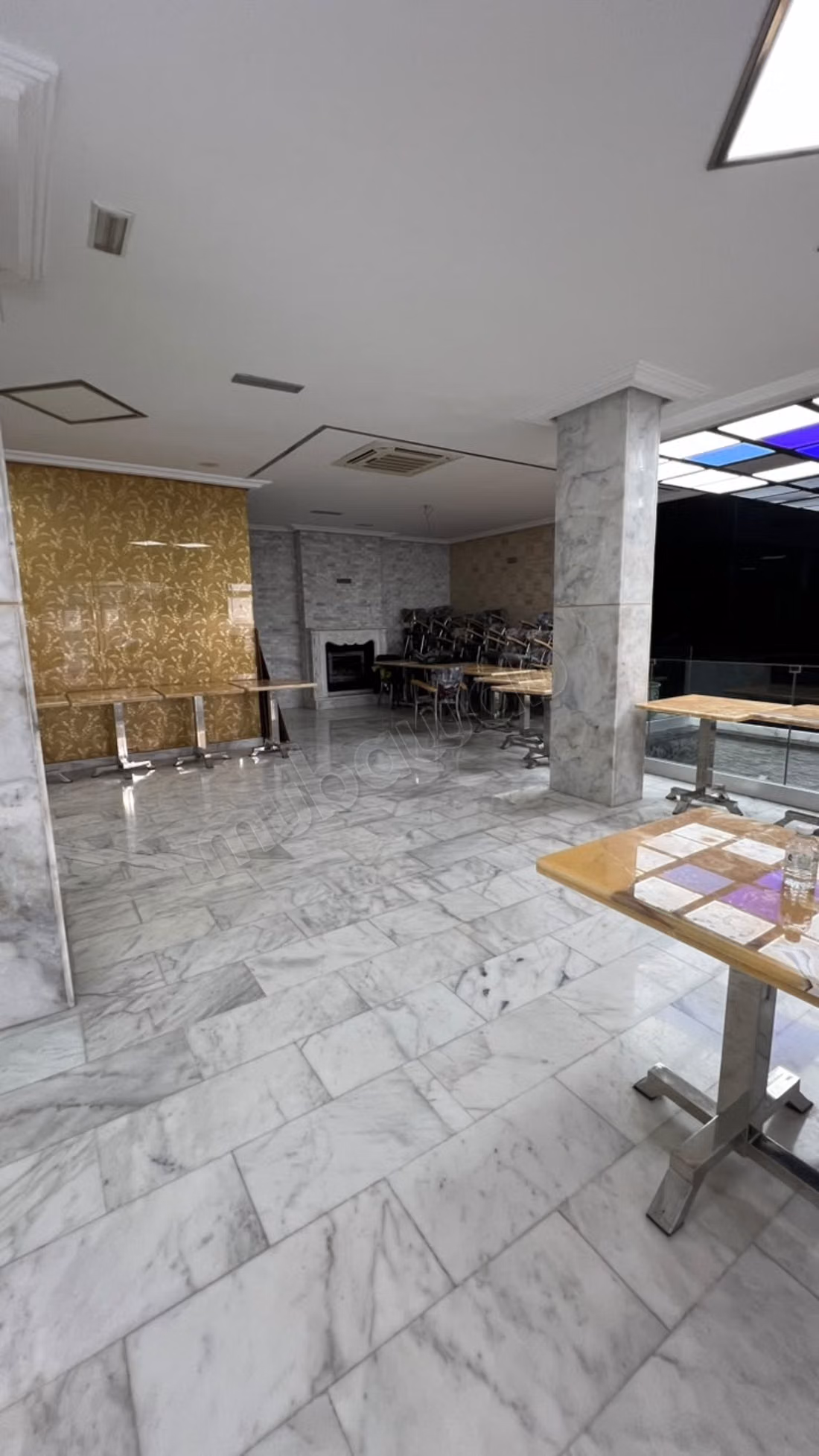 Local commercial Quartier Administratif