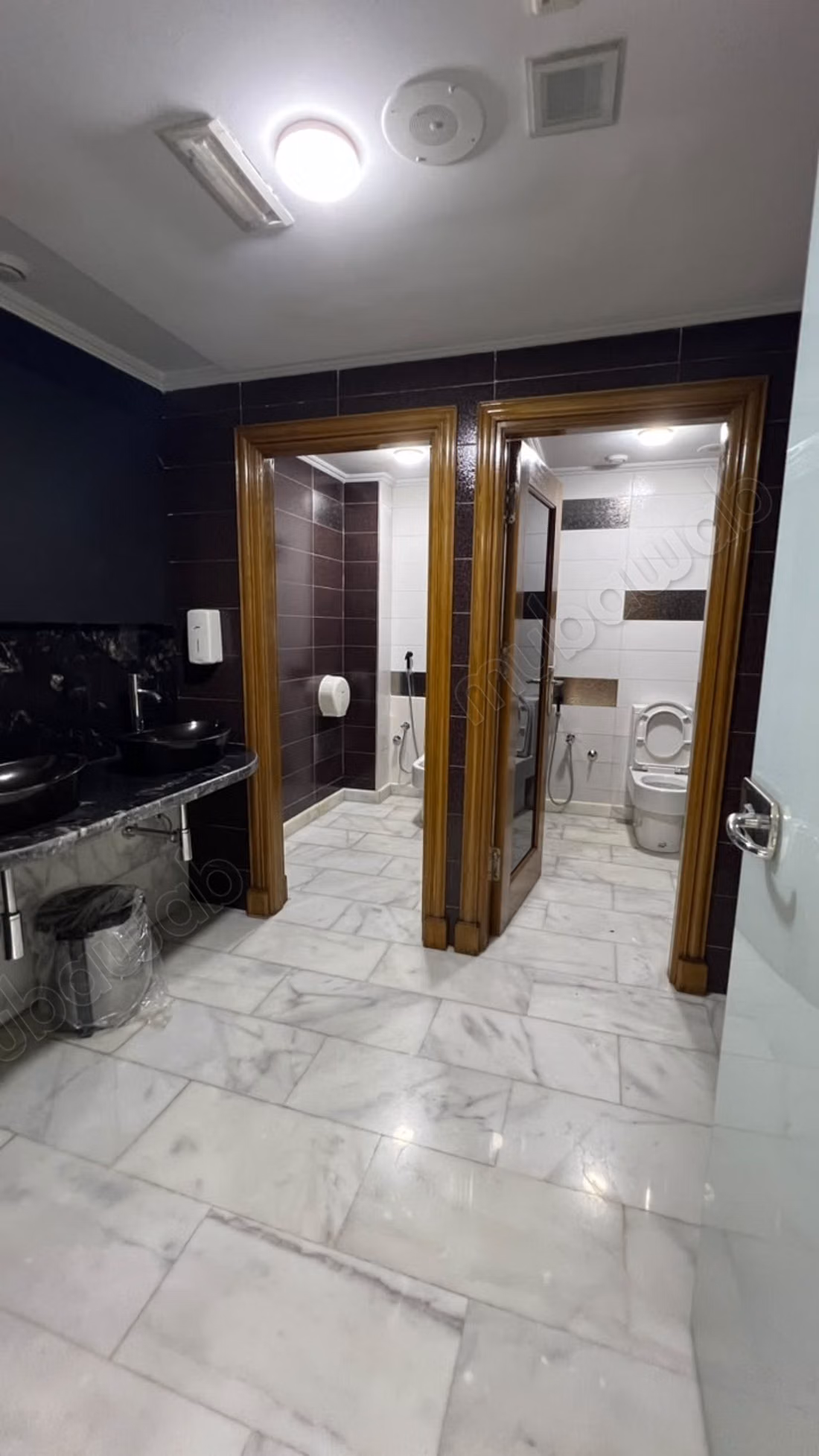 Local commercial Quartier Administratif