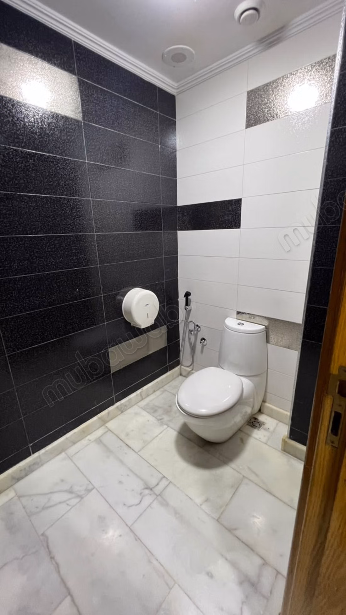 Local commercial Quartier Administratif