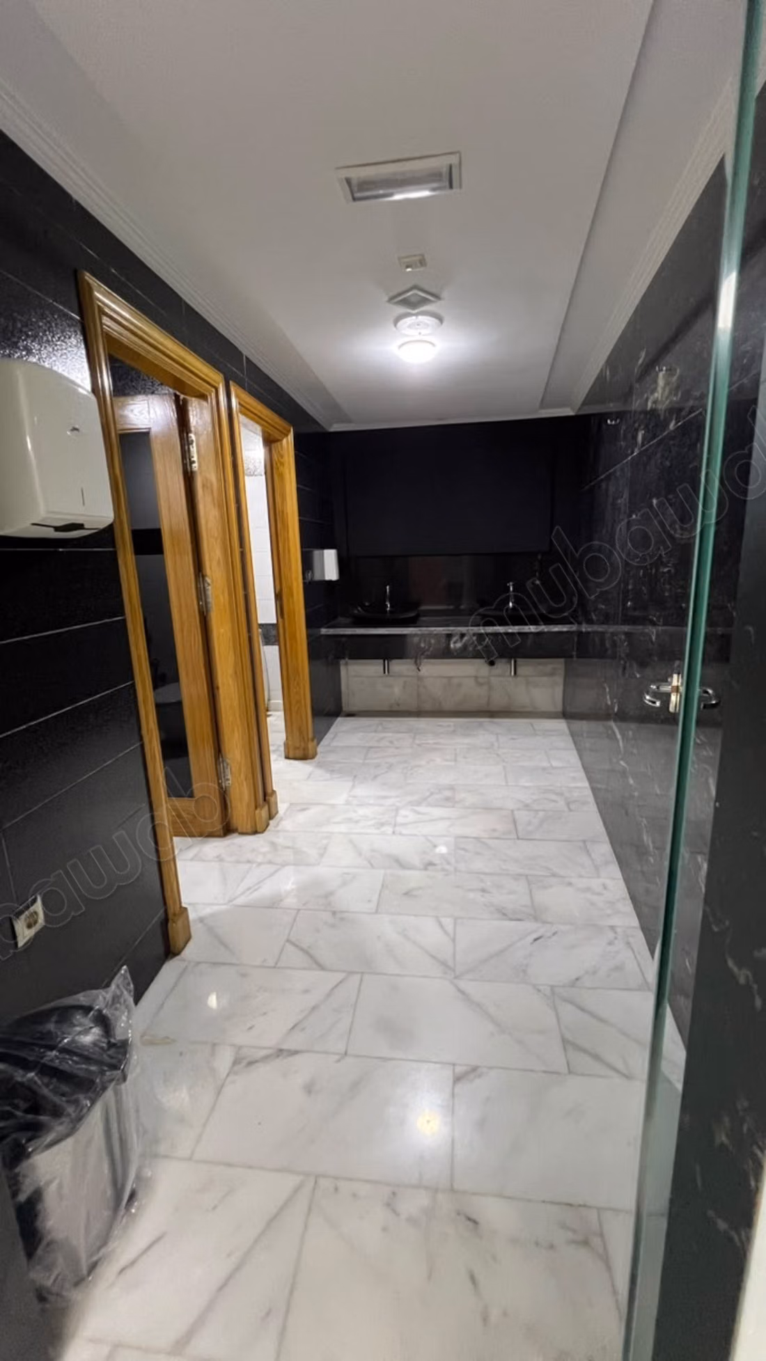Local commercial Quartier Administratif