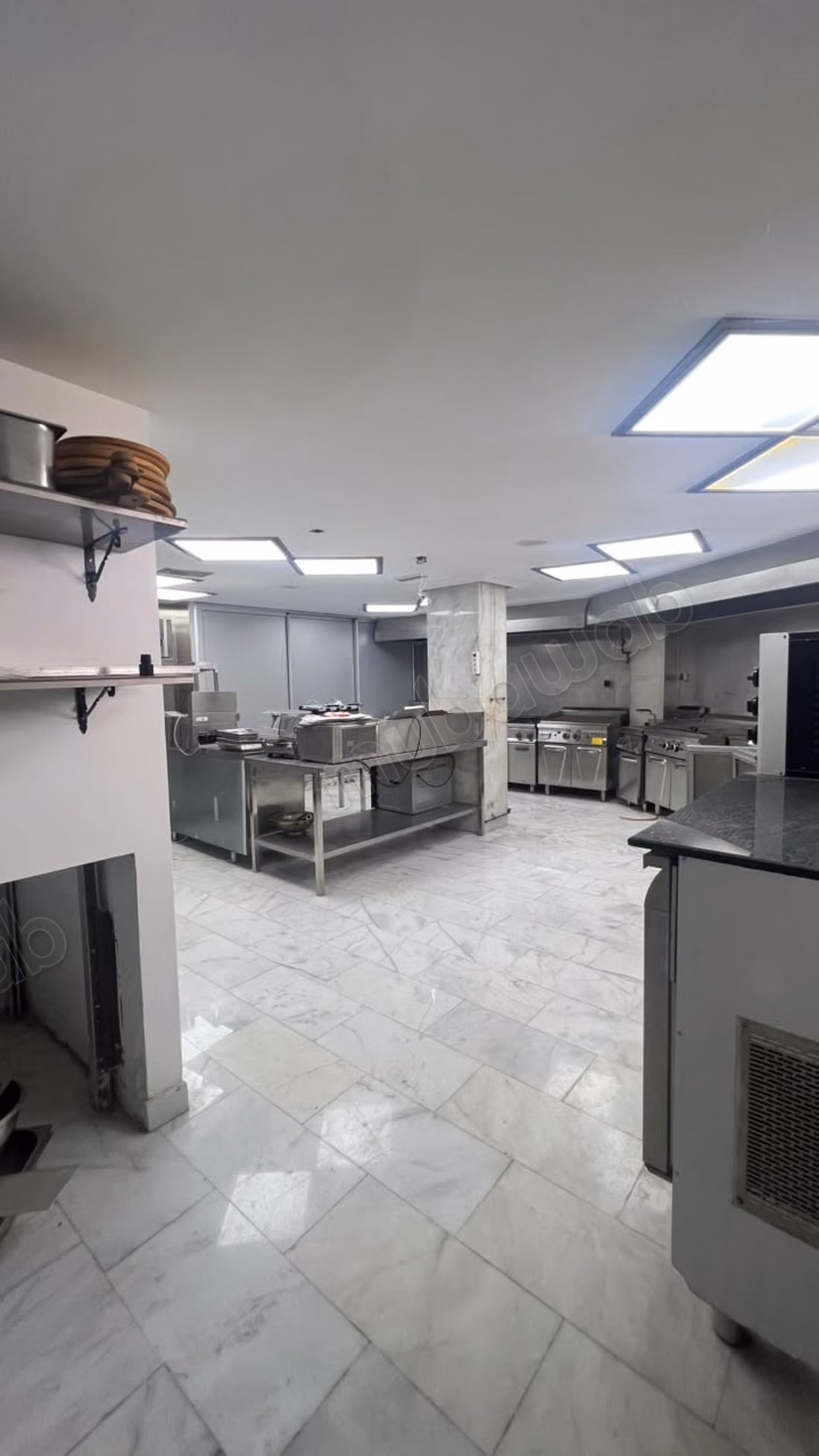 Local commercial Quartier Administratif