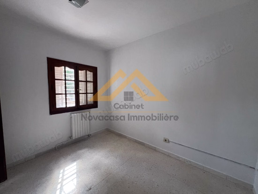 A louer villa avec jardin a sahloul 1
