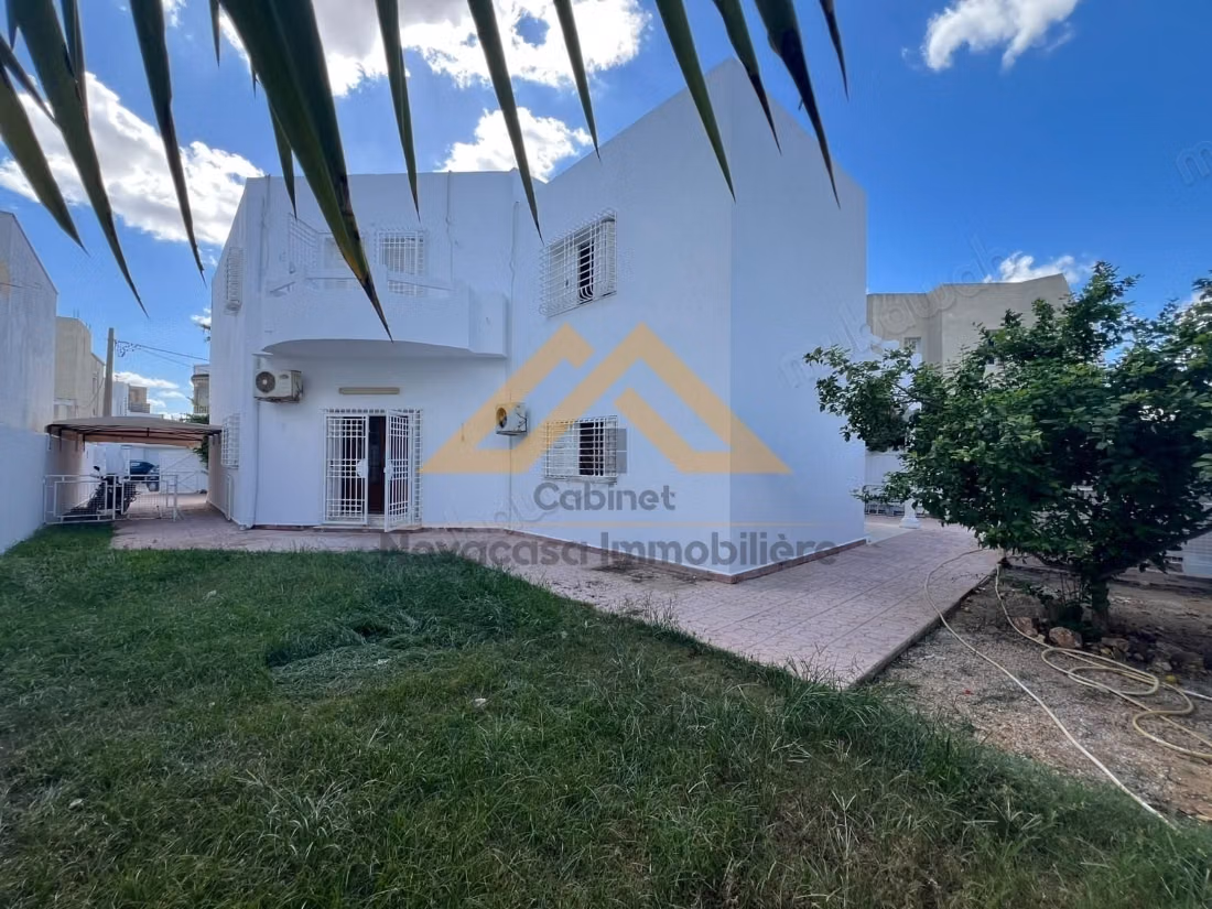 A louer villa avec jardin a sahloul 1