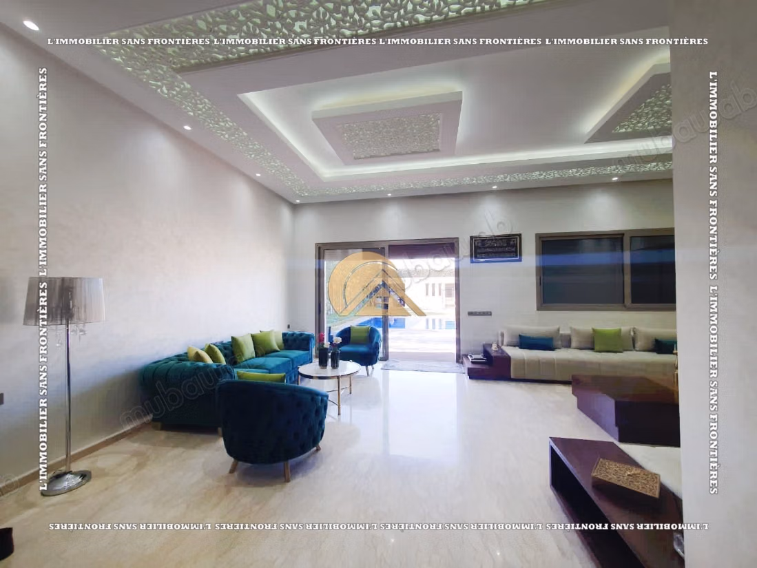 Villa meublée de 800 m² à louer à Targa – Grand jardin privé, piscine privée et beaux espaces de vie